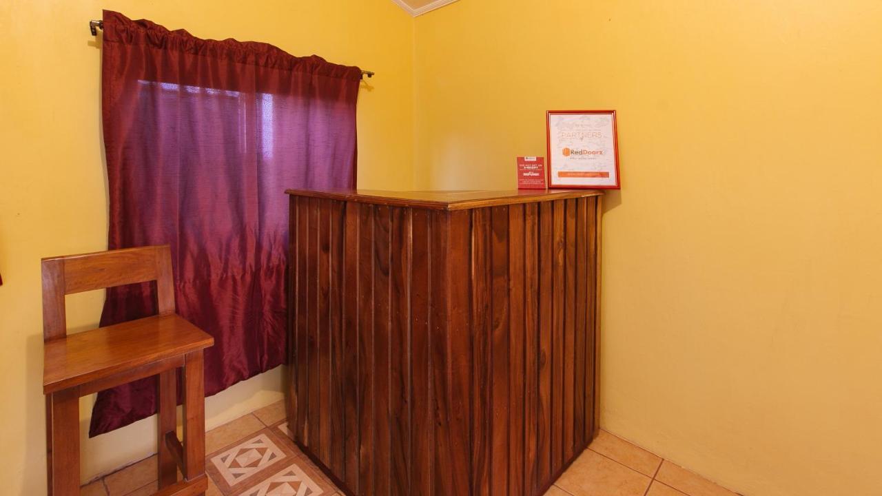 Reddoorz Plus At Malabag Silang - Vaccinated Staff Exteriér fotografie